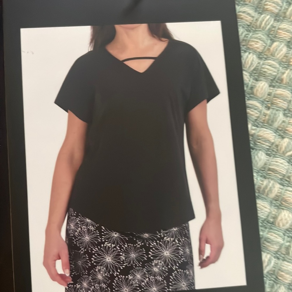 NWT Black Tranquility Stretch Top